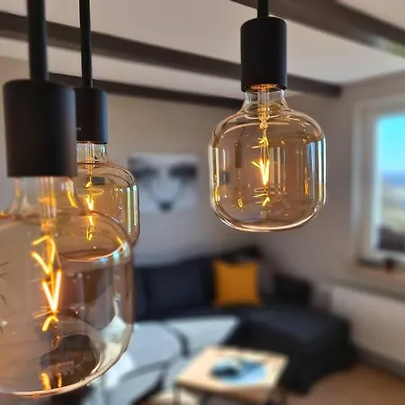 Stylische Wohnung mit Weitblick und großem Balkon-3