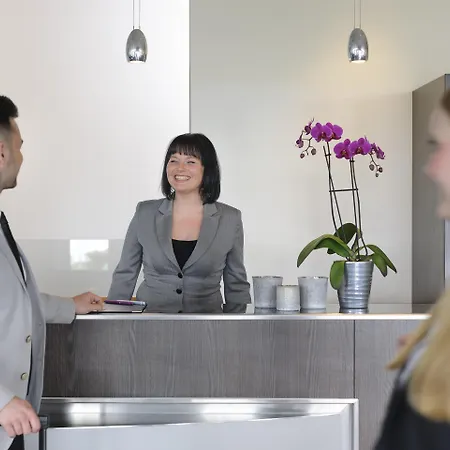 Mercure Kamen Unna-2