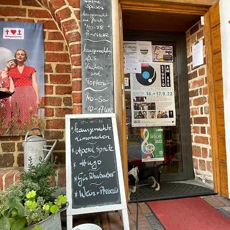 große Wohnung zentral gelegen-2