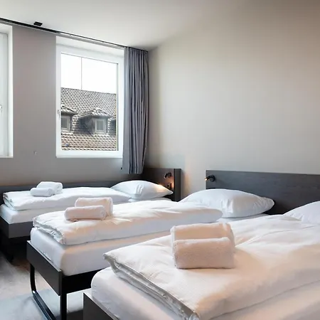 Meininger Hotel Bremen Hauptbahnhof-2