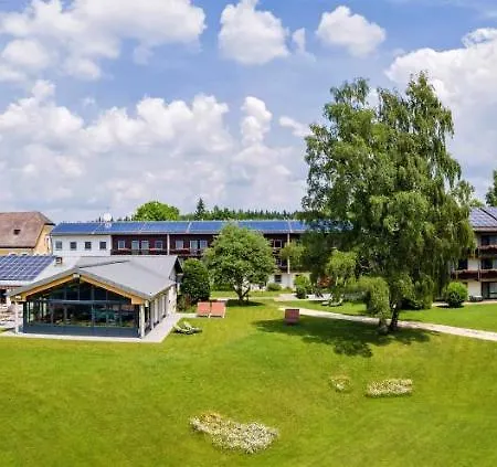 Haus Chiemgau - Kolping-Familienhotel-3