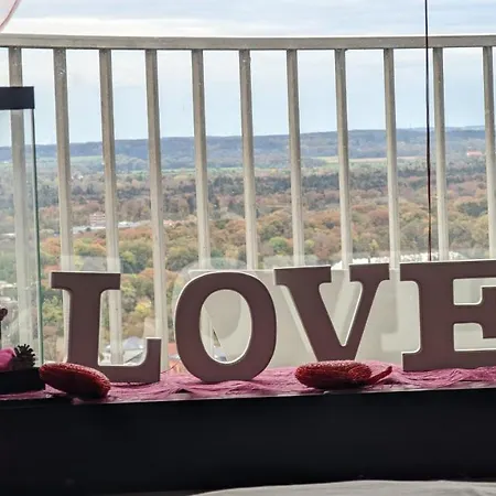 Sky-Romantic-Room-3