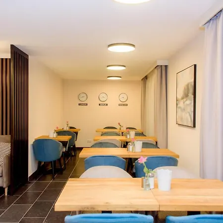 Hotel Twentyfour Living-3
