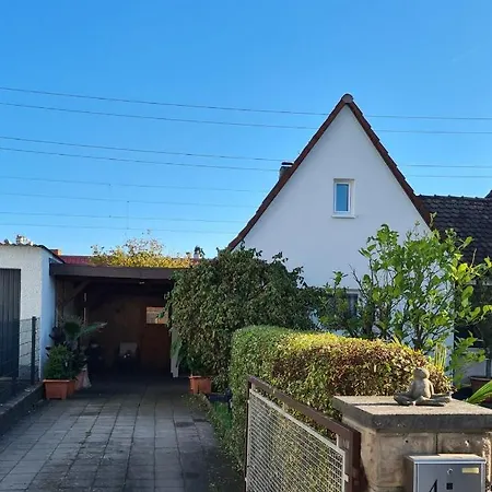 The Cozy Studio Apartment Lauf-2