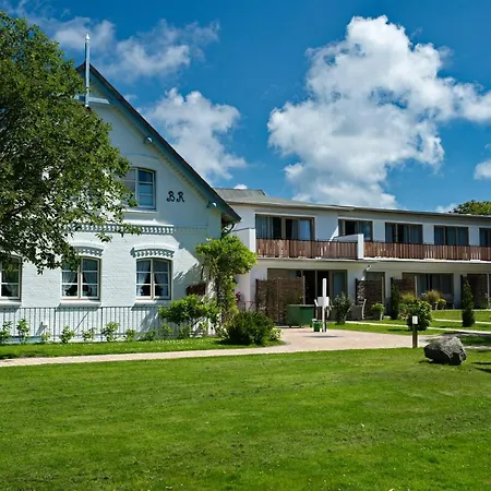 Friesenhof Ferienwohnungen-2