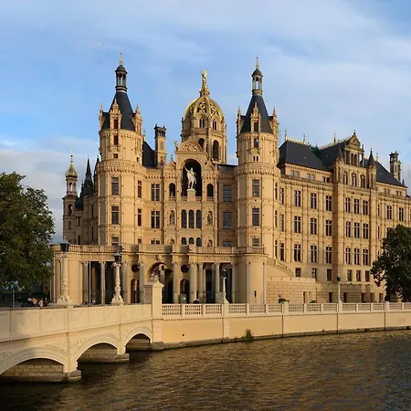 Hotel Pension Schwerin-Haus Schreiber-2