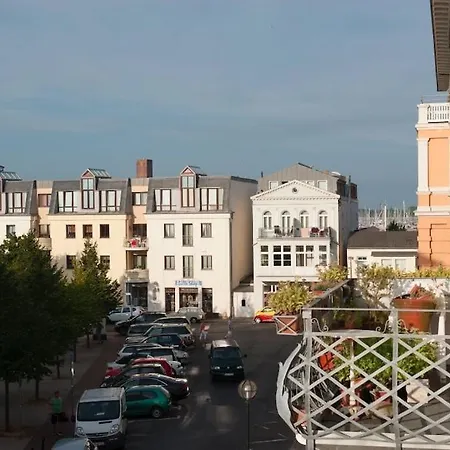 Villa Seeblick Warnemünde - Fewo mit Meerblick und Balkon direkt am Strand für 2-4 Pers-3