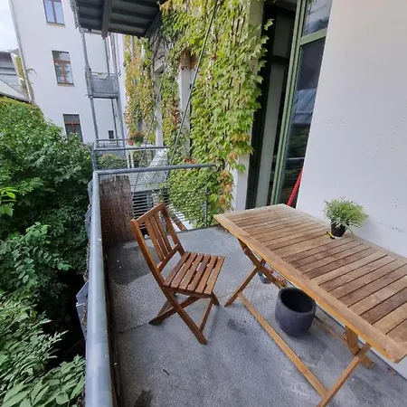 Cosy Apartment City Center-3