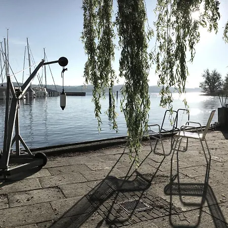 Zwischen Hafen und Strandbad-2
