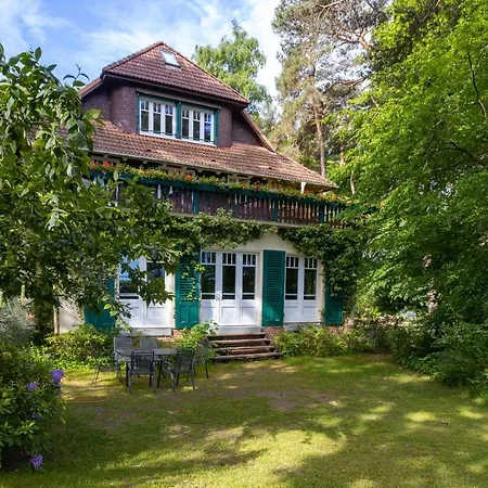 Strandvilla Hubertus Boltenhagen - H7 - Ferienwohnung Maisonette Apartment Kandinsky mit seitlichem Meerblick Parkplatz WLAN voll ausgestattete Küche Garten Grillplatz Waldbaden Familie Südlage-2