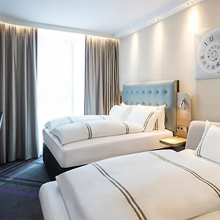 Holiday Inn Express - Freiburg - City Centre-3