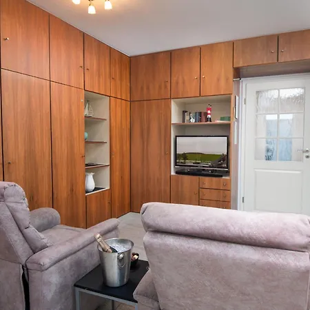 Apartment Seerose By Interhome-3