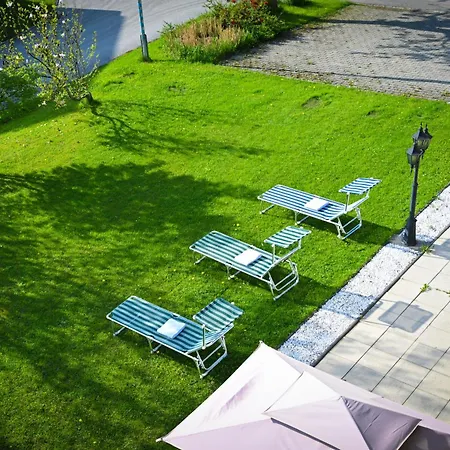 Hardi'S Hotel-2