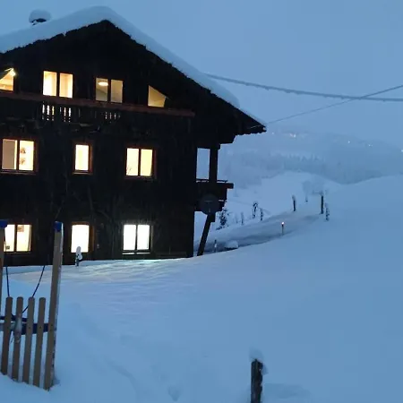 Ferienhaus am Berg-3