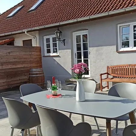 Pappelhof - Doppelhaushälfte mit Garten in Grömitz-2