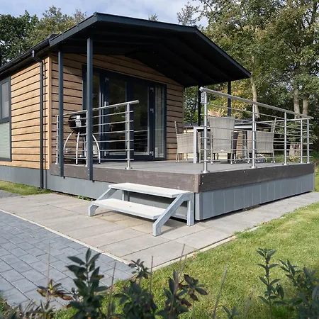Ostseecamp Lübecker Bucht Haus Morgensonne mit überdachter Veranda-2