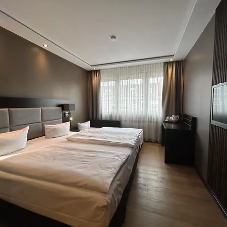 Hotel am Karlstor-3
