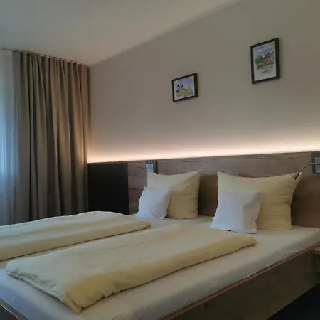 Hotel am Regenbogen-2