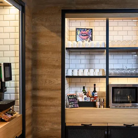 Moxy Dresden Neustadt-3