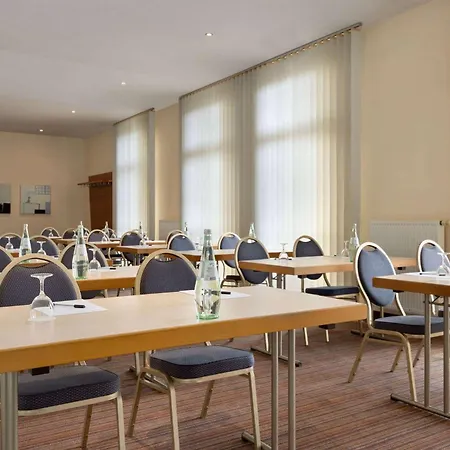 Ramada By Wyndham Muenchen Airport-3