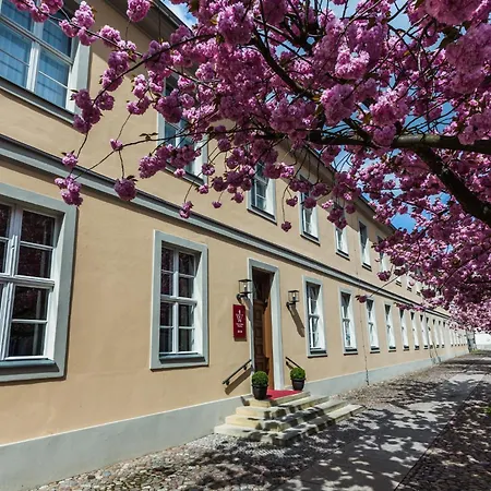 Hotel am Großen Waisenhaus-2