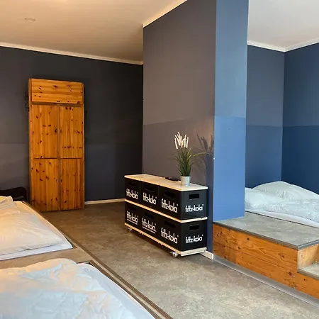 Blue Doors Hostel KTV-2