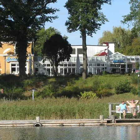 Falk Seehotel Plau am See-3