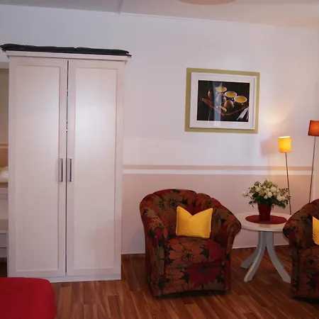 Deluxe Apartments der Alten Apotheke Prerow-2