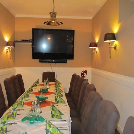 Hotel-Café-Burg Stahleck-2
