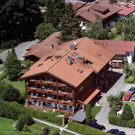 Gästehaus zur Färbe Apartments-2