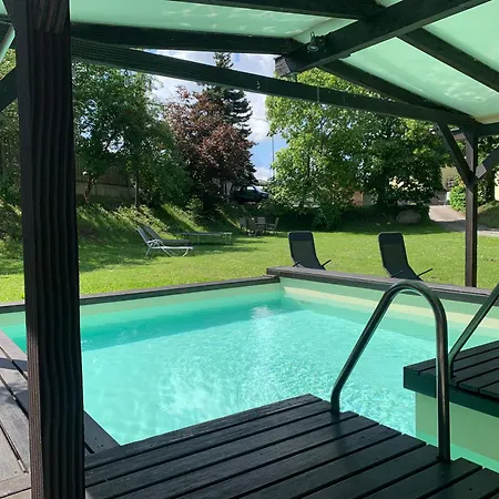Villa Mit Pool Und Grillplatz In Regensburg-3