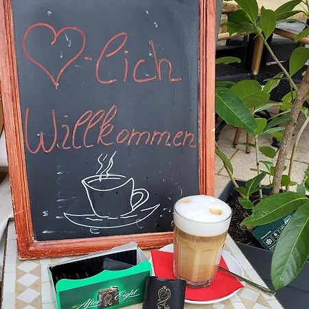 Cafe'Seestrasse-2