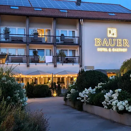 Bauer Hotel Und Restaurant-3