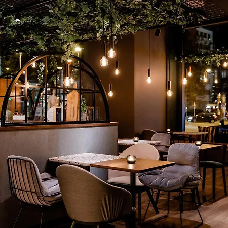 Motel One Wiesbaden-3