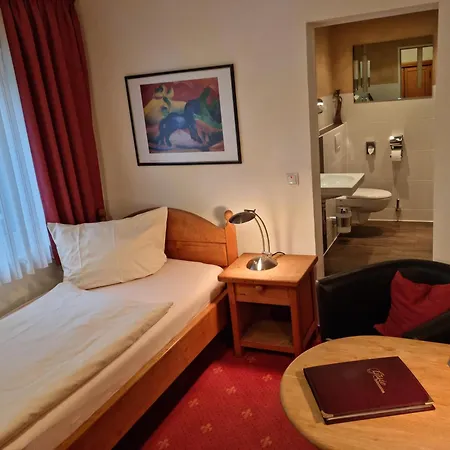 Hotel Landhaus Berghof-3