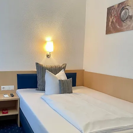 Hotel Bettina Garni-3