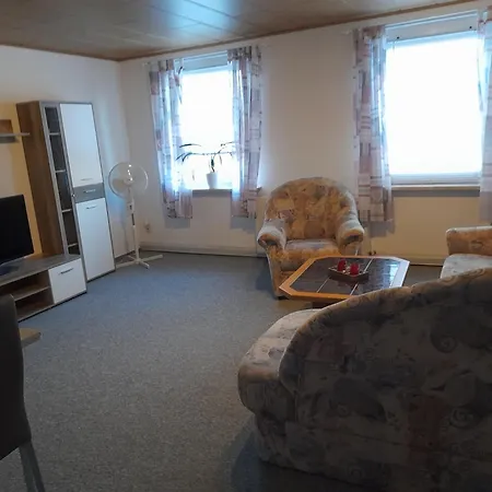 2 Raum Wohnung Im Dg-2