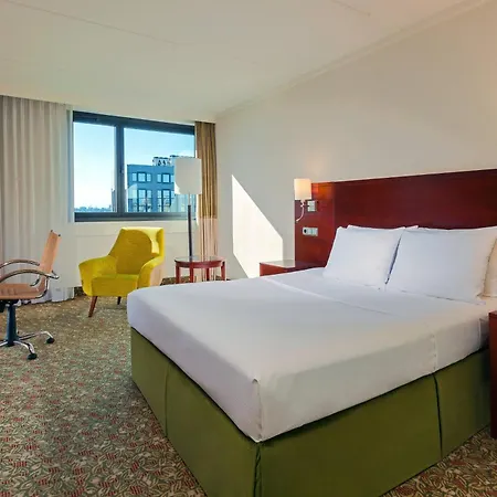 Courtyard by Marriott Düsseldorf Seestern-3