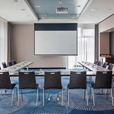 Courtyard By Marriott Oberpfaffenhofen Munich South-2