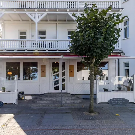 Strandhotel zur Promenade-2