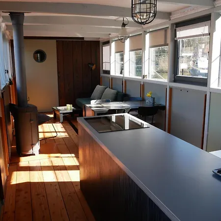 Hausboot Dänholm-2