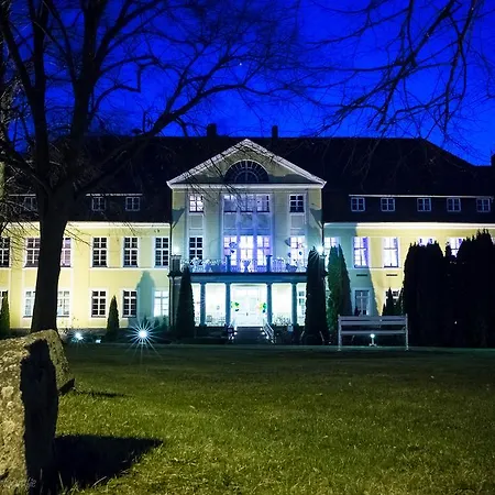Schloss Wulkow-3