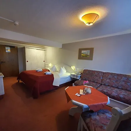Hotel Zur Goldenen Sonne-2