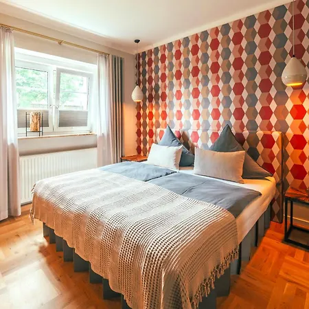 Ferienwohnung 60er Jahre Design Apartment - 65qm Fewo im Zittauer Gebirge - familienfreundliche Unterkunft am Bergfuß zum Töpfer-2