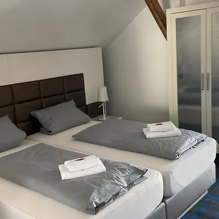 Leitner's Hotel Garni-3