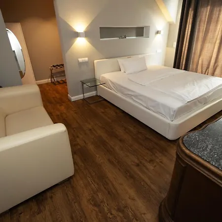Hotel52 Bergheim-3
