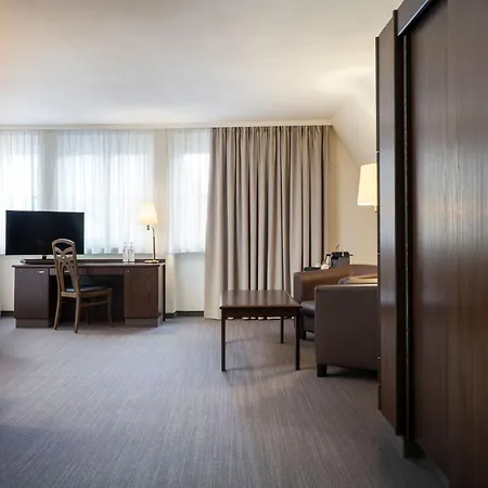 Elaya Hotel Noerdlingen, Trademark By Wyndham-2