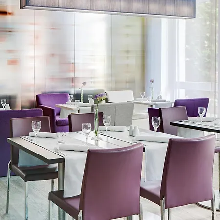 Intercityhotel Rostock-2