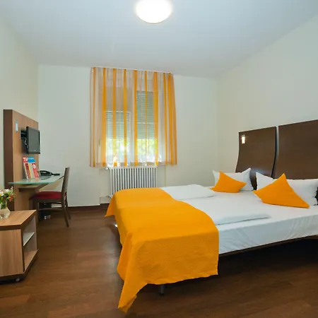 Stadthotel Freiburg Kolping Hotels&Resorts-3