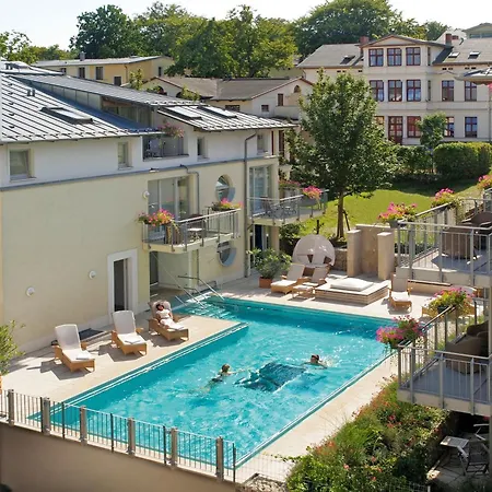 Strandhotel Heringsdorf-3
